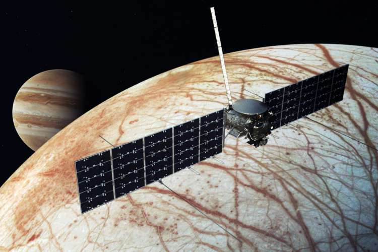 Europa Clipper in orbit (rendering)